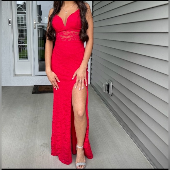 Dresses & Skirts - Ball/Prom Gown
